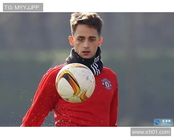 无冕之王的传奇足球明星是谁他如何影响了足球历史与未来 无冕之王的传奇足球明星是谁他如何影响了足球历史与未来