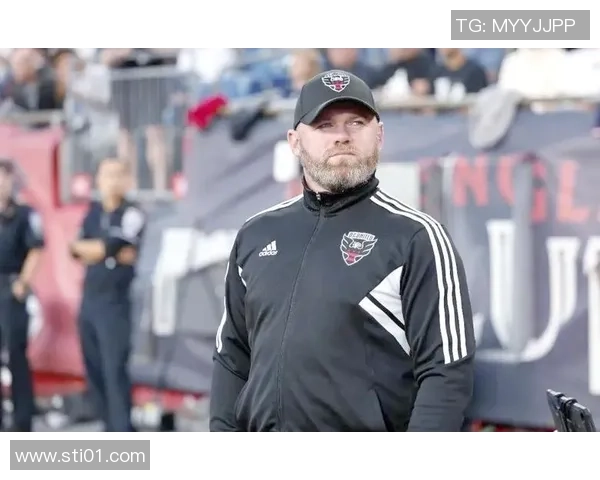 鲁尼妻子揭秘：她如何支持足球明星的职业生涯与家庭生活